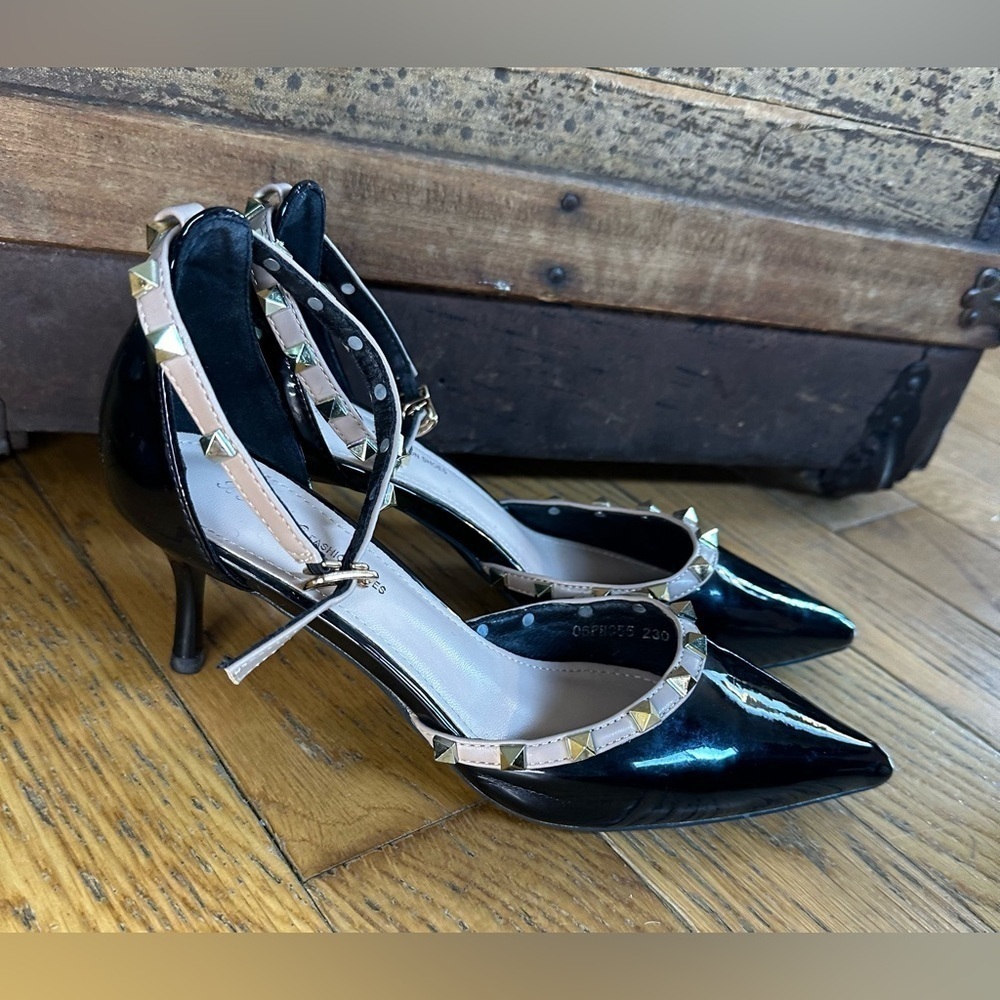 Fashion Shoes - Women’s Heeled Studded Shoes - Size 7